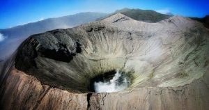 bromo crater